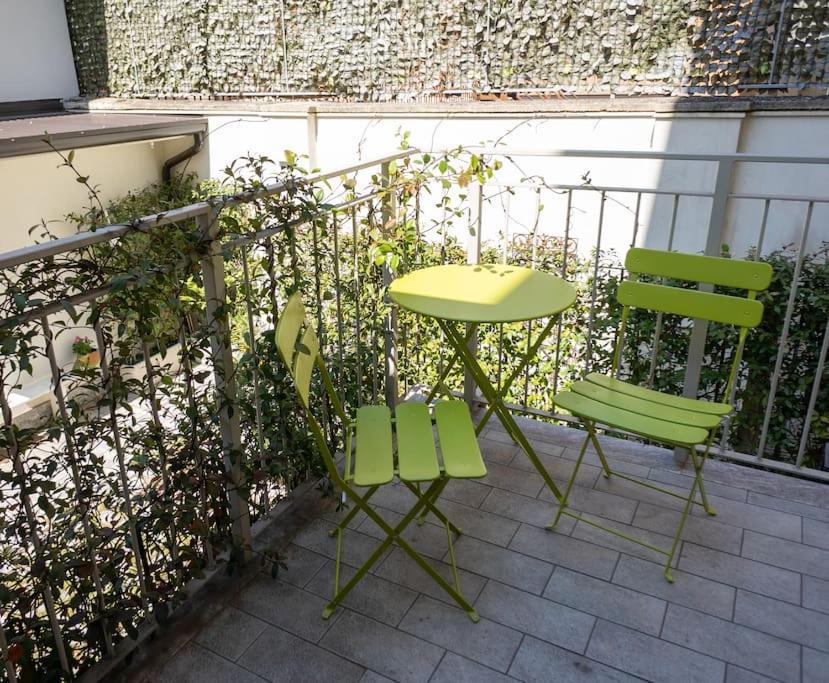 La Casa Bianca Lägenhet Milano Exteriör bild